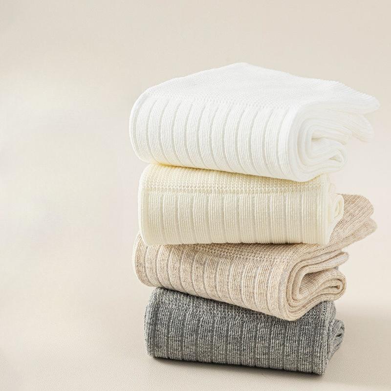 Grey Loose-fitting High-top Vertical Women's Socks, Pure Cotton Pile Socks, Moisture-absorbent and Breathable, White Boneless Long Socks