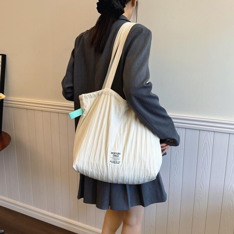 Bag Women's 2025 New Autumn Lazy Wind Red Canvas Casual Fashion Large Capacity One Shoulder Portable Tote Bag