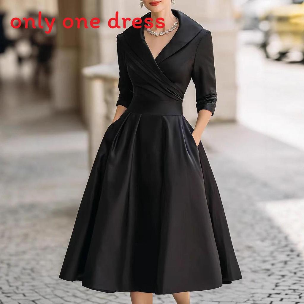 Elegantes Satinkleid mit langen Ärmeln und hoher Taille für Business und Streetwear