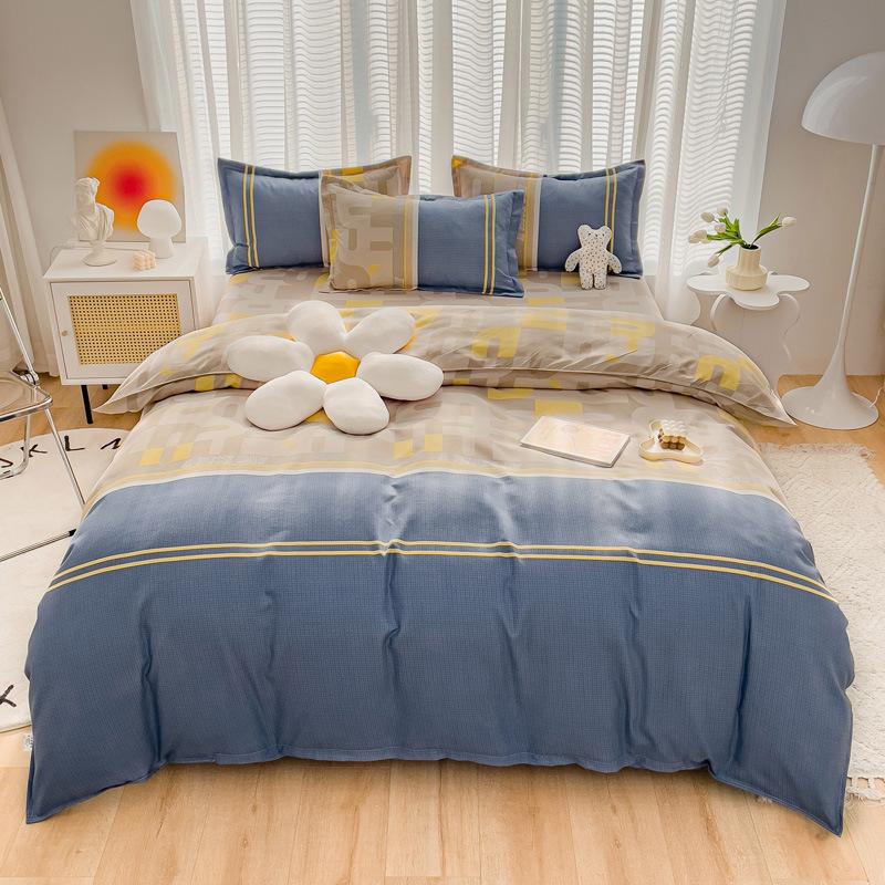 Small Fresh Thickened Pure Cotton Brushed Four-piece Set New Autumn and Winter Cotton Dormitory Bed Sheet Quilt Cover Bedding