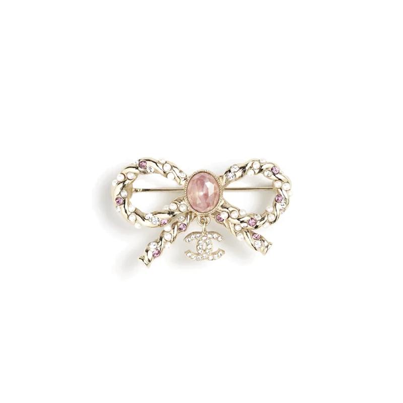 

CHANEL [23B New Product] Classic Double C Bow Rhinestone Gemstone Brooch Women’s Pink рожевий