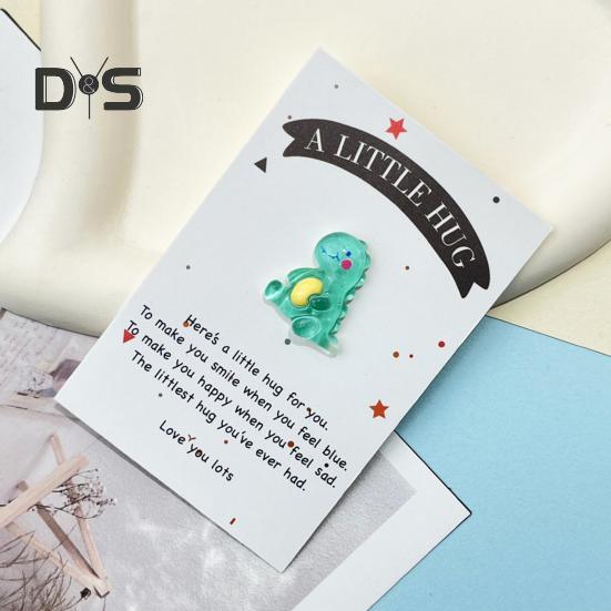 Decoração de dinossauro de desenho animado de abraço de bolso com cartão comemorativo Um pequeno abraço, sapo verde, ornamento de resina, amigos, família, aniversário, presente de aniversário