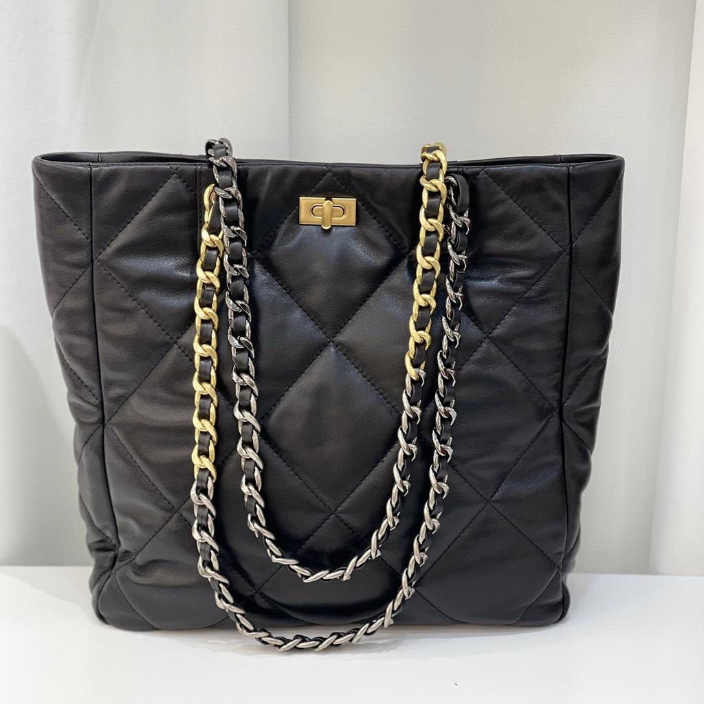 2023 Nová 22B Černozlatá Tote Bag Velká Kapacita Ovčí Kůže Kosočtvercový Řetízek Jednoramenná Podpažní Kožená Dámská Taška