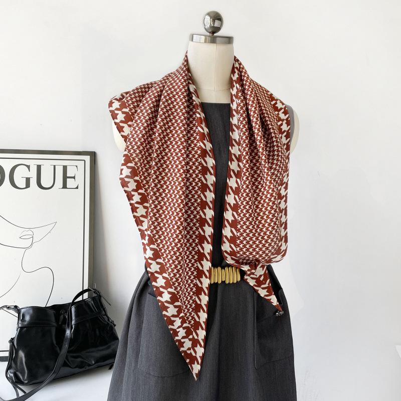 140X85X63cm Vintage Print Triangle Scarf Silk Feel Scarves Headband Neck Wrap Waist Belt Shoulder Shawl for Women Daily Outfit