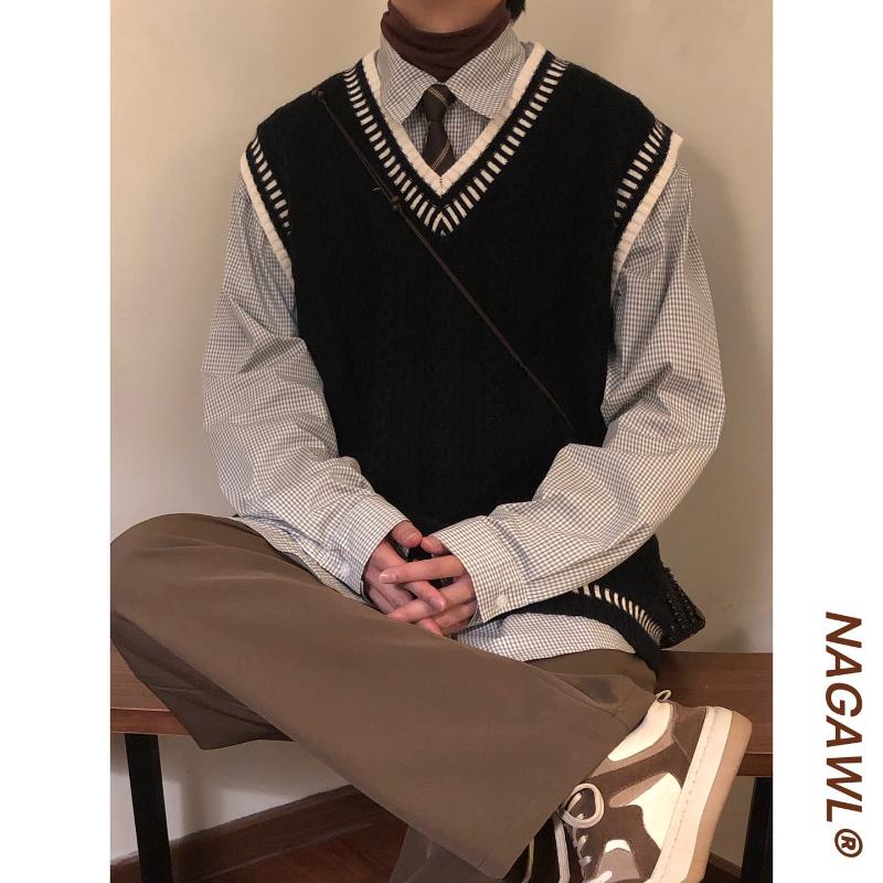 Preppy Style V-Ausschnitt Strickweste für Herren Frühling Herbst Neuer Stil Japanisch Retro Ärmelloser Pullover-Westen Pullover Weste Jacke