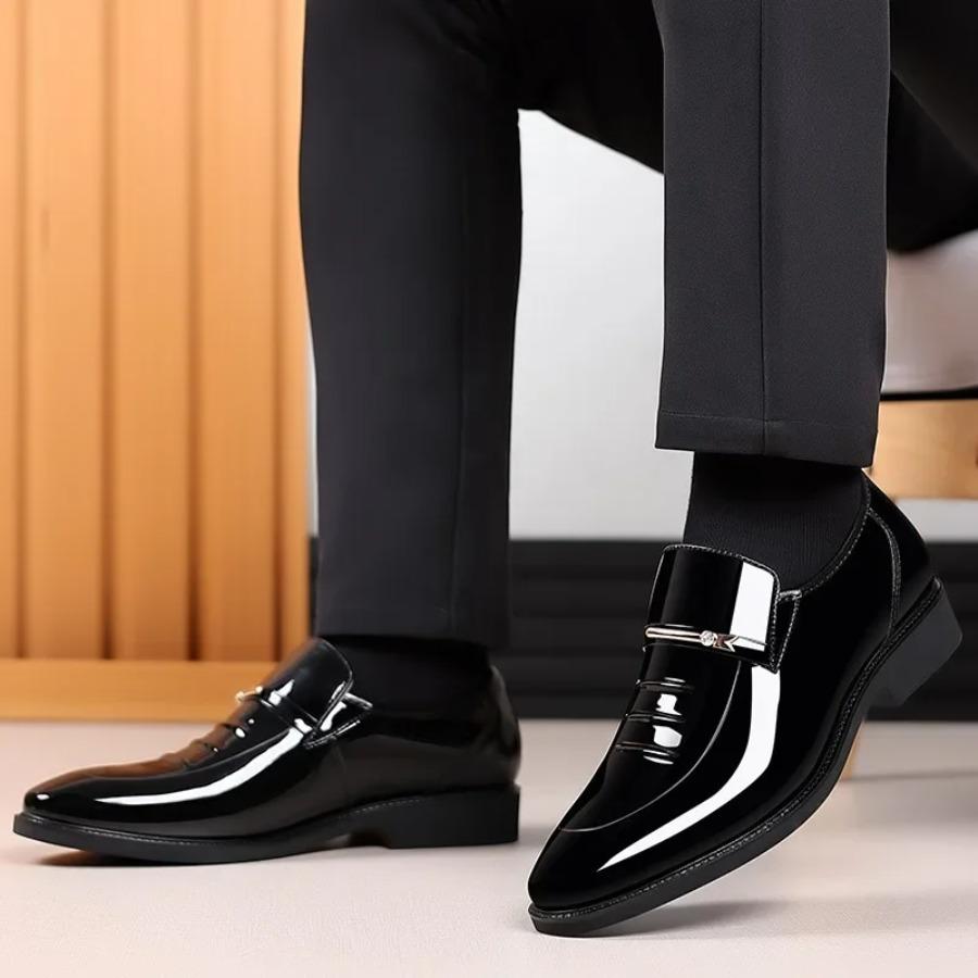 Men Patent Leather Shoes Business Shoes Casual Pointed Toe Slip On Loafers Men Luxury Party Wedding Plus Size Shoes