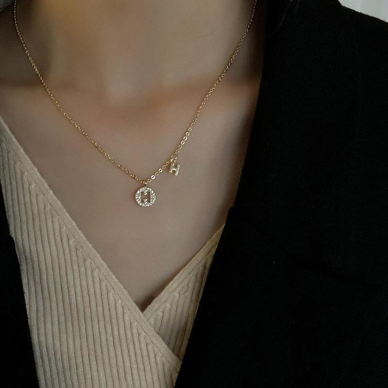 Micro-Inlaid Zircon Round Letter H Bracelet for Women, Summer Korean Style,Simple Niche Jewelry Bracelet