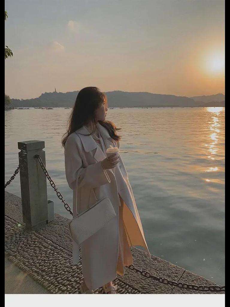 Damen Beige Wollmantel Mittellang - 2024 Herbst/Winter Trend