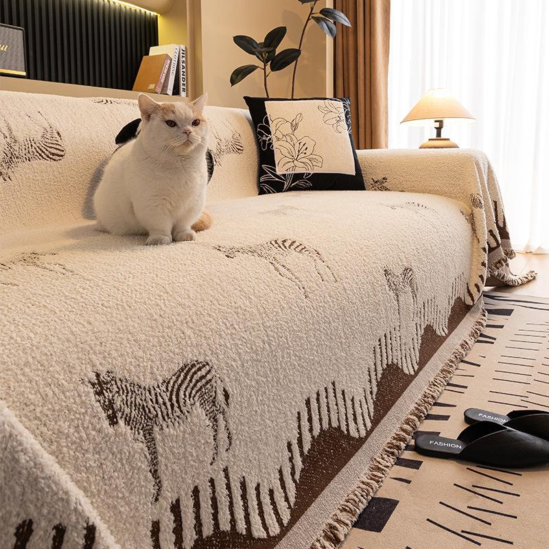 

Sofa Throw Blanket with Non-Slip Backing, Pet-Friendly, Machine Washable, Suitable for Single, Double, Triple, Quad, or Sectional Sofas 180 * 150cm