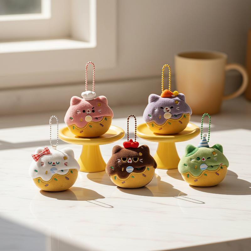 Cheie de pluș Pisicuță Gogoașă Pisică Pluș Moale Blănos Design Pisică Drăguță Cheie de Pisică Design Desen Animat Stil Dopamină Pandantiv Geantă