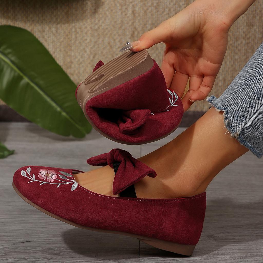 Chinese Embroidered Bow Flat Shoes 2025 Foreign Trade Large Size Women's Shoes Flat Shoes Commuting Shallow Mouth Single Shoes Women
