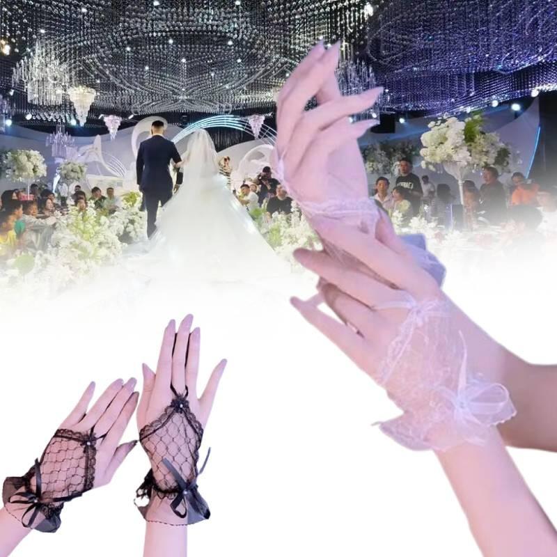 Stylish Short Mesh Gloves For Bride's Wedding Attire And Daily Wear In Soft White