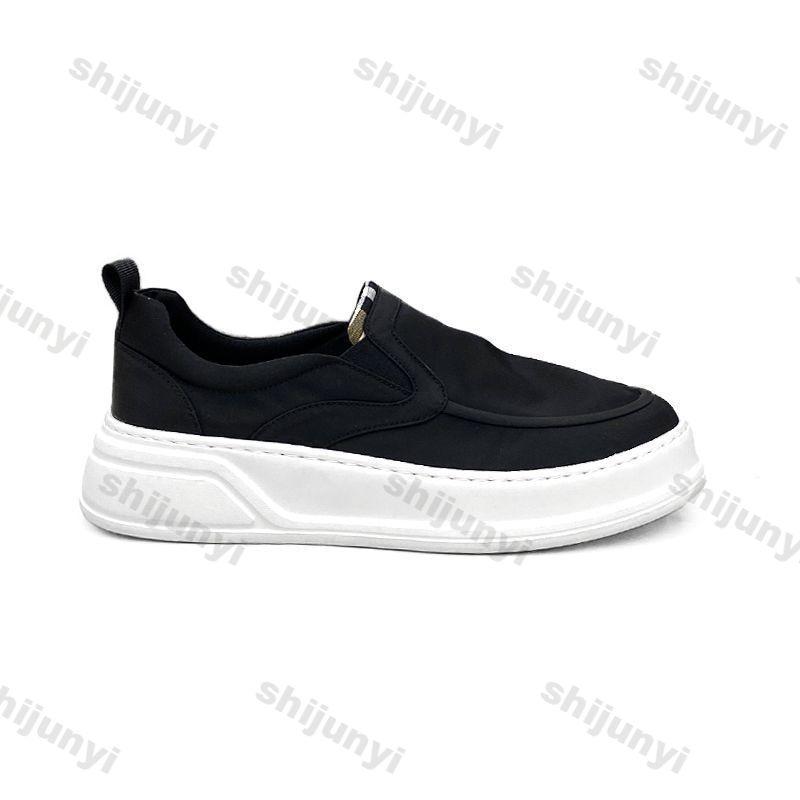 Fashion Breathable Men's Casual Flat Shoes 2025 New Summer Fashion Comfortable Lightweight Platform Shoes Slip On Vulcanized Shoes