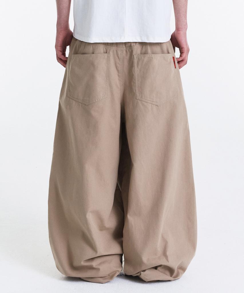 Gicheol Easy Or Easy Balloon Pants (Beige)