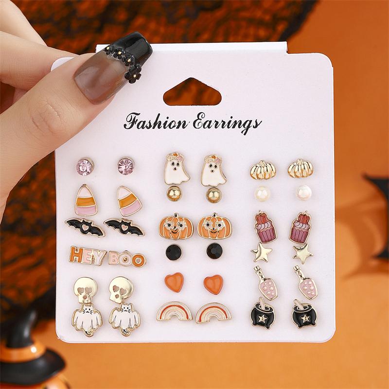 

18 Pairs Mix Style Halloween Funny Earrings Set for Women Cute Ghost Skull Pumpkin Bat Pearl Stud Earrings Girls Party Jewelry