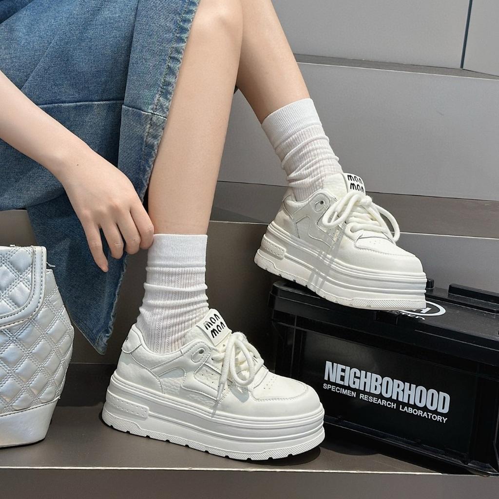 Internet celebrity Korean white shoes women's 2025 summer new round head platform versatile lace-up niche casual sports shoes