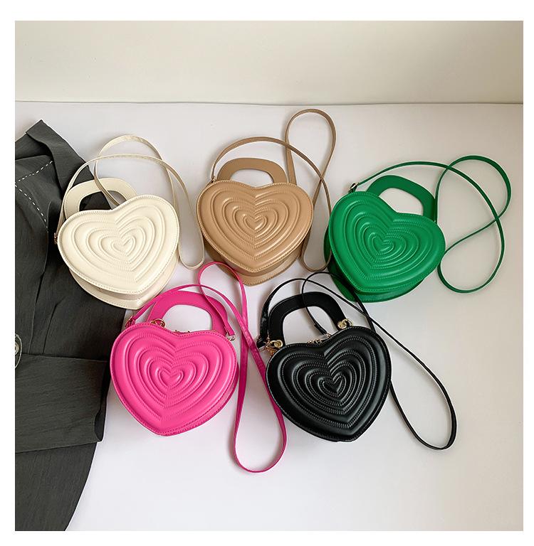 2024 Spring/Summer Women's Heart-Shaped Candy Color Handbag: Sweet & Fashionable Small Bag