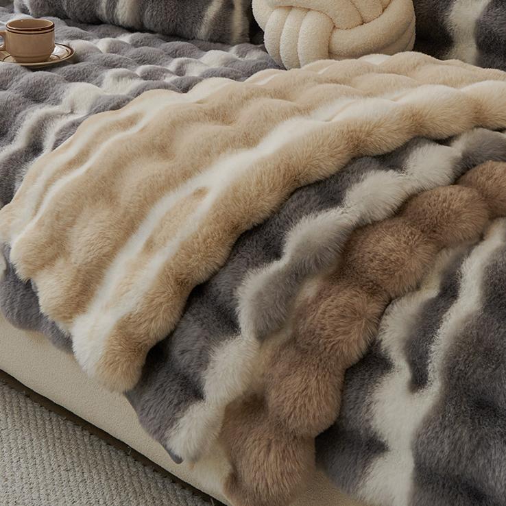1pc Luxury Faux Rabbit Fur Sofa Cover - Plush Thickened Quilted Design  Gradient Color for 1-4 Seater Sofas, All-Season Use in Living Room, Bedroom