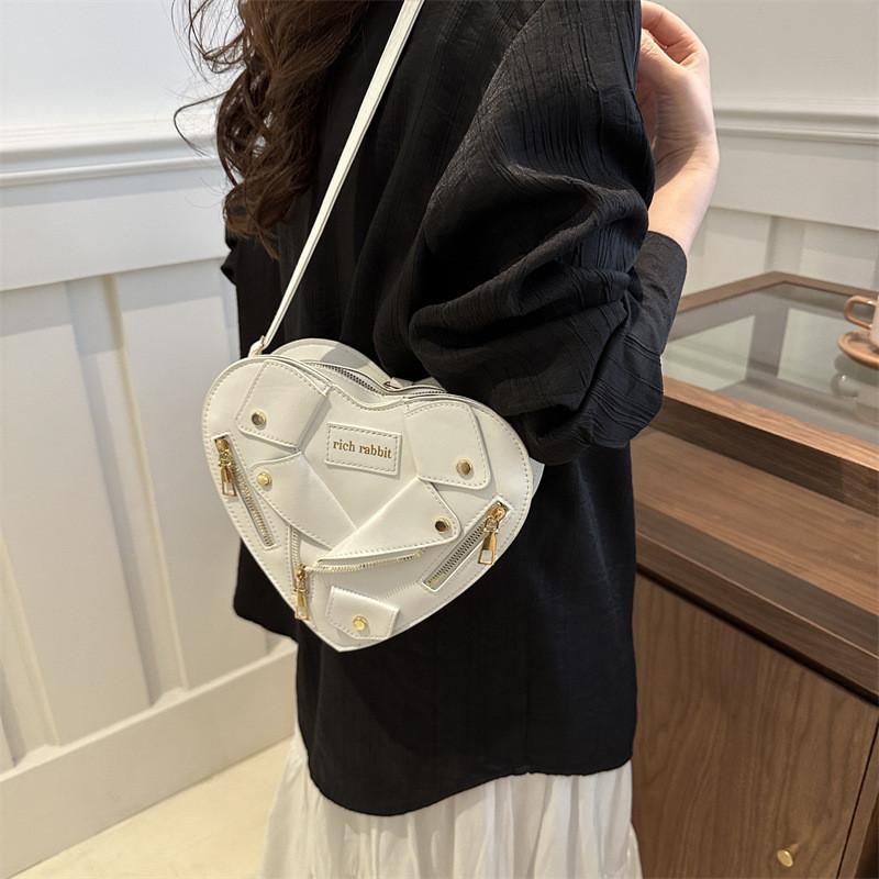 Chic Heart-shaped Shoulder Bag Stylish 2024 Korean Fashion Pu Material For Trendy Girls