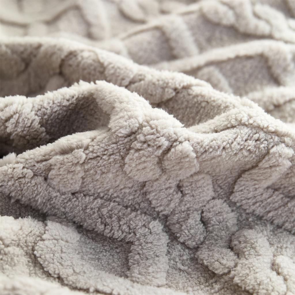 1pc Stretch Universal Sofa Cover Couch Cover For Pets,Velvet Sectional Couch Cover (Pillowcase, Backrest Need Bought Separately)