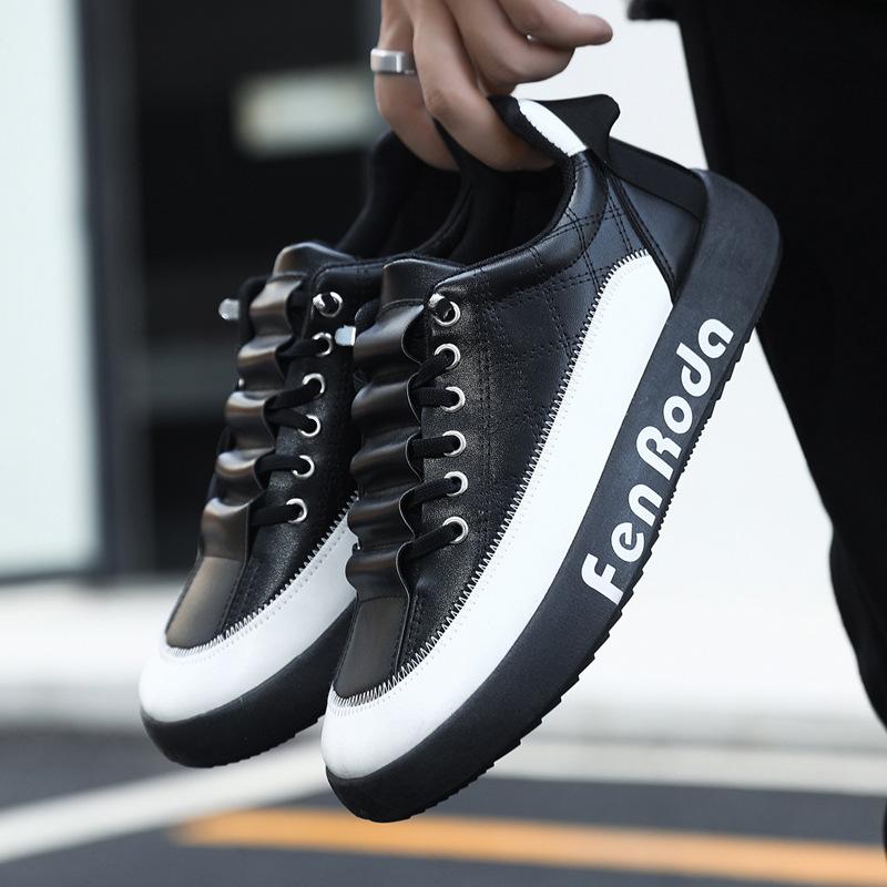 

Осенние новые кожаные мужские туфли большого размера, спортивная повседневная студенческая обувь на шнуровке, мужская обувь большого размера 45 чёрный