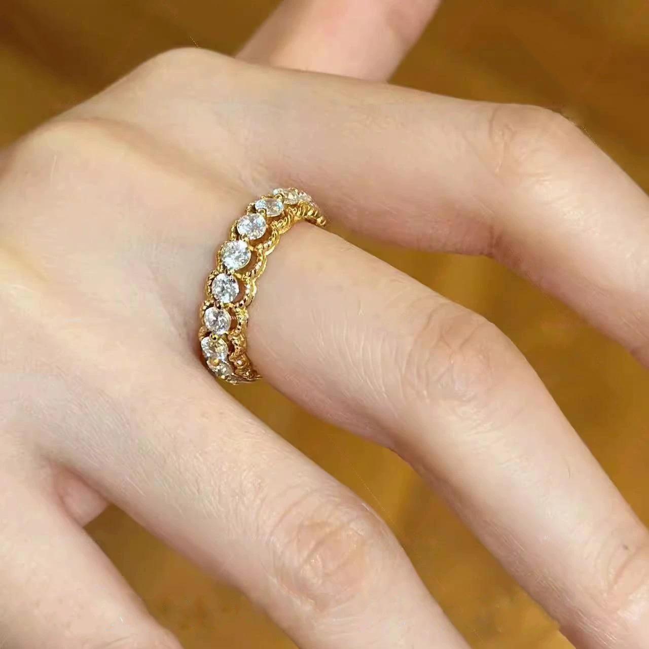 Vintage Lace Hollow Gold-Plated Diamond Band Ring - Women s Light Luxury Niche Style Adjustable золотой
