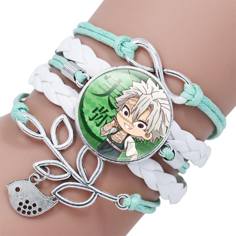 Stilvolles Lederarmband mit Nezuko Kamado-Motiv aus Demon Slayer und niedlichen Cartoon-Anhängern.