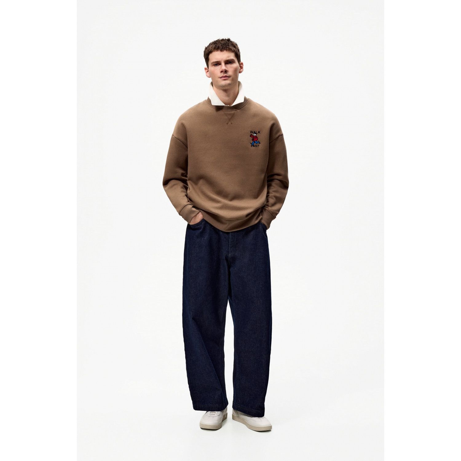 

EMBROIDERED SWEATSHIRT