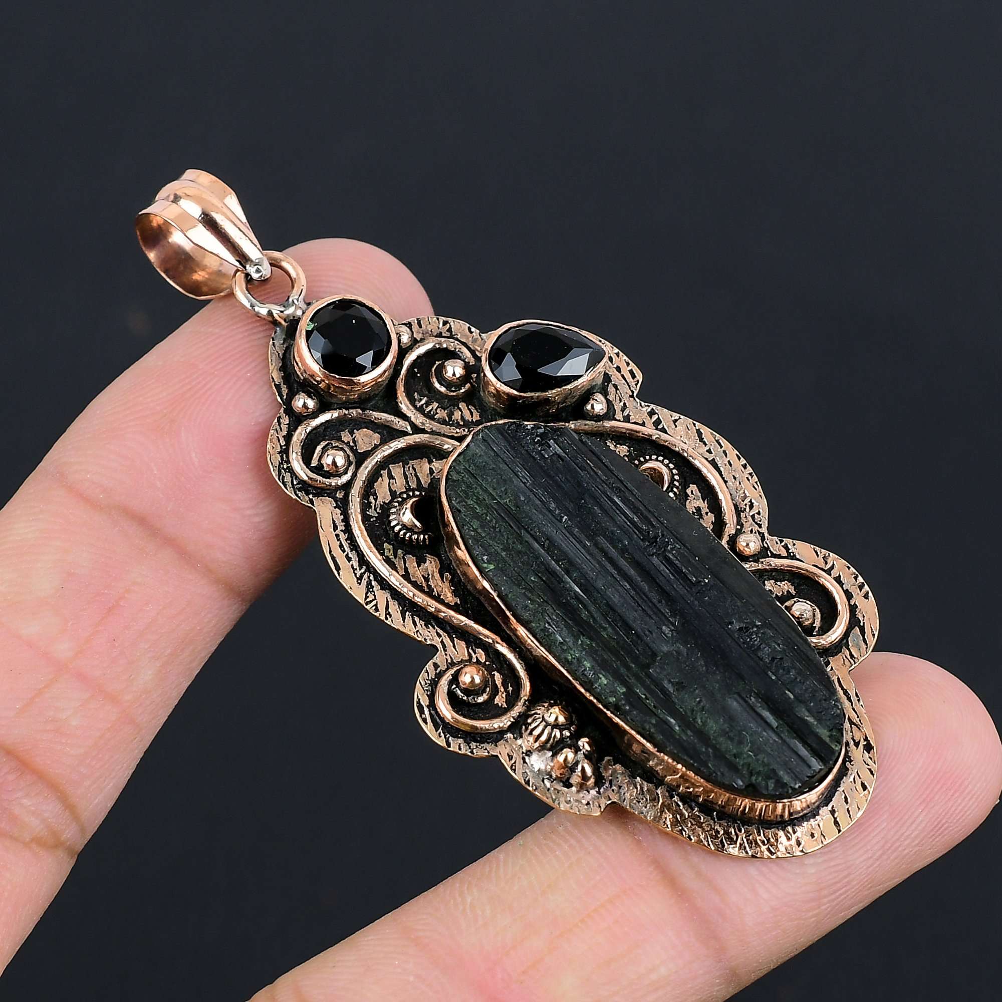 

Подвеска из черного турмалина и черного оникса | Окисленная чистая медная подвеска | Ожерелье с подвеской | Подвеска из меди ручной работы в подарок