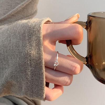 Hult Hjerte Justerbar Ring: Nisjedesign for kvinner