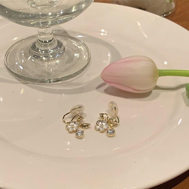 Zircon Pearl Flower Leaf Earrings Fashionable Exquisite Stud Earrings Light Luxury Versatile Temperament Earrings