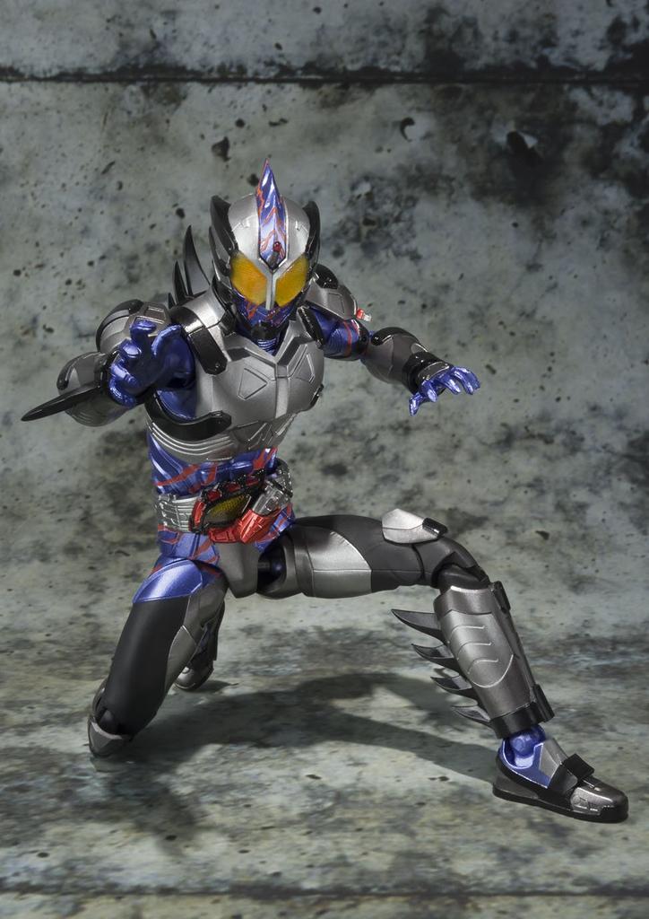 TAMASHII NATIONS Kamen Rider Amazonky Amazon Neo přibližně 150 mm malovaná pohyblivá figurka SHFiguarts ABS&PVC