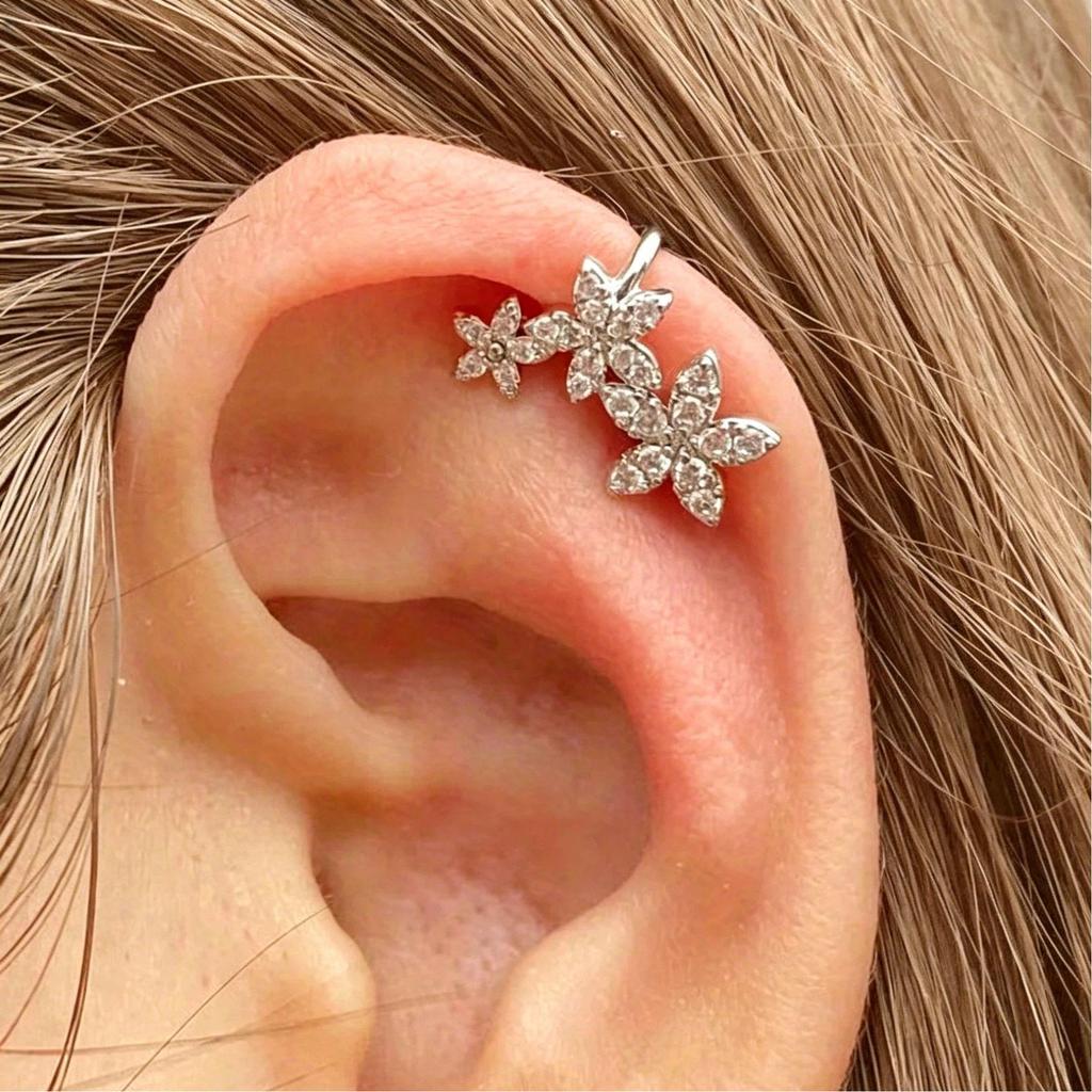 Elegant Floral Ear Cuff: Luxurious No-Piercing Design with Diamond Accents