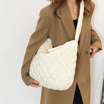 Cloud Lattice Shoulder Bag Zippered Solid Color Crossbody Bag Quilted Casual Tote Bag for Street Travel Office Party