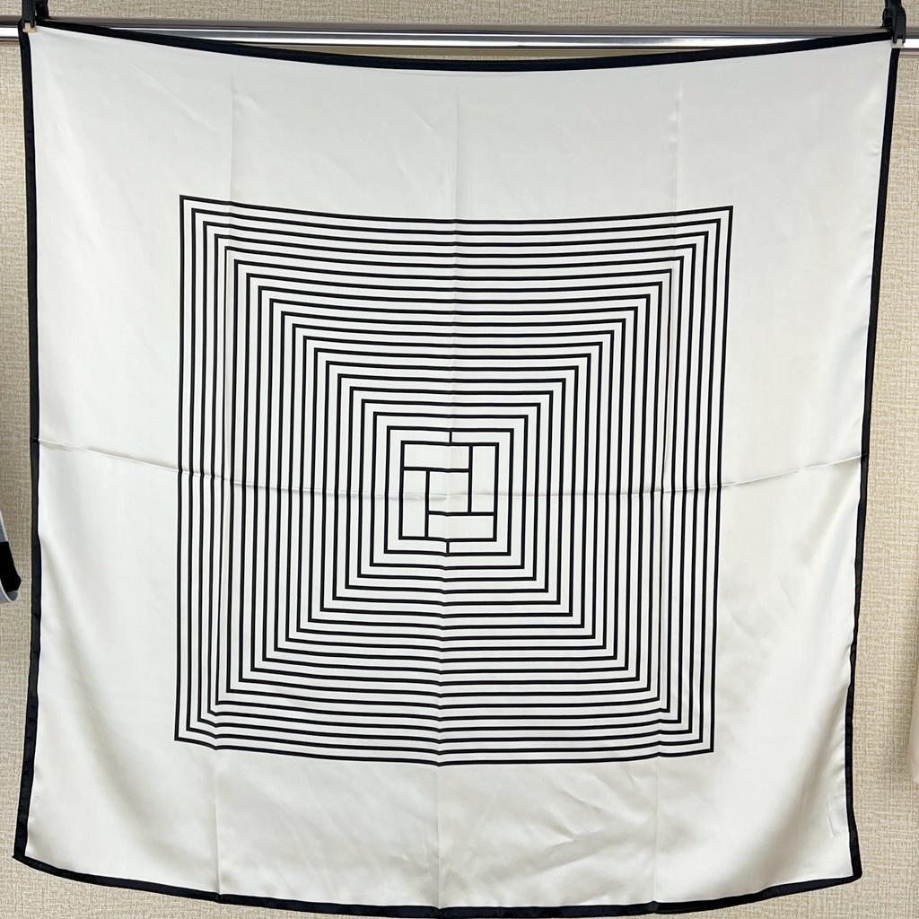 [Niche] Nordic Style Simple Temperament Small Square Scarf, Spring And Autumn Ins Small Silk Scarf, Professional Small Scarf