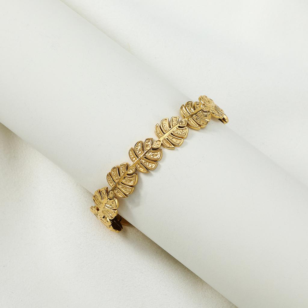 European and American ins wind leaves surround stainless steel bracelet, simple and fashionable metal open bracelet jewelry titanium steel