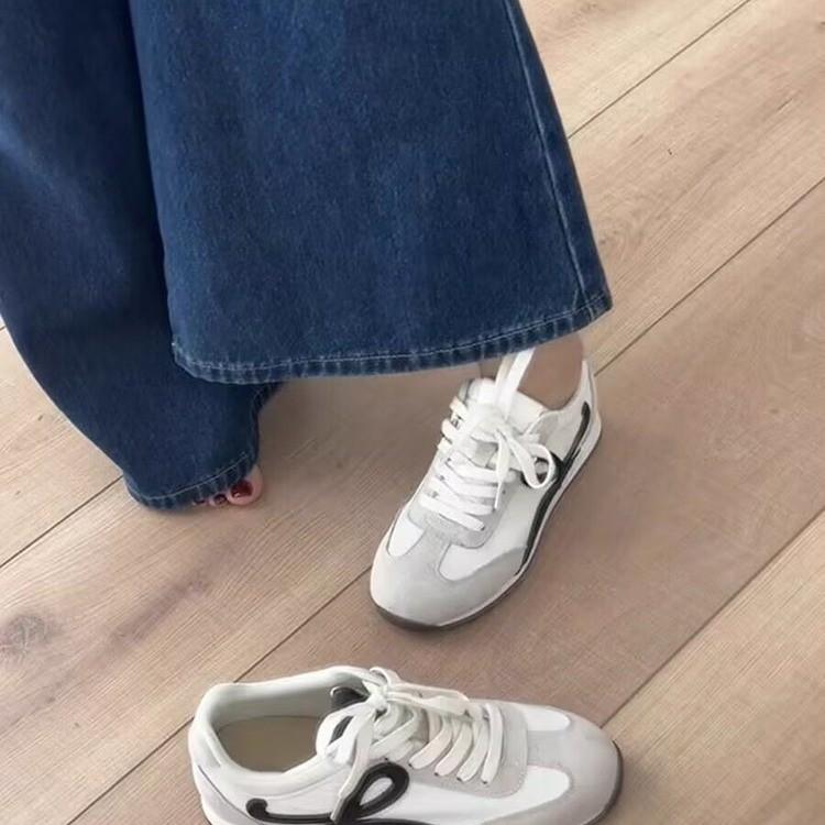 Fashion Women Flat Bottom Casual Lightweight Breathable Classic Jogging Sneakers Vulcanize Walking Shoes Female Outdoor Trainers