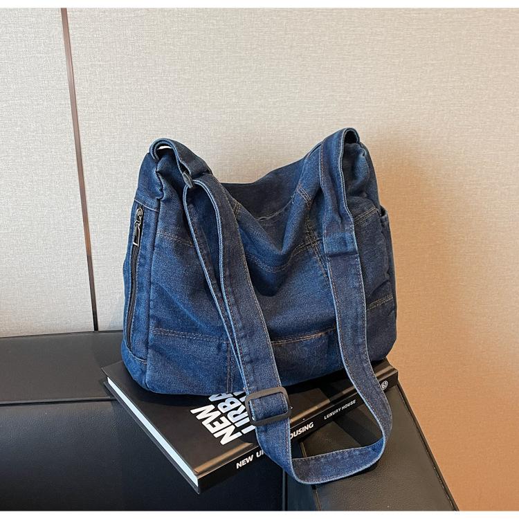 

Модная женская сумка-тоут 2025 лето новая большая вместительная сумка-мессенджер для поездок на работу повседневная подмышечная сумка через плечо темно-синий