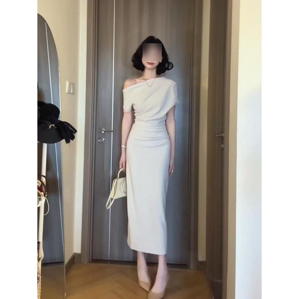 

Женское летнее облегающее платье с открытым плечом длиной до колена подчеркивает фигуру, темперамент юбки, облегающей талию и бедра, платье с коротким рукавом на одно плечо XL- (recommended 110-60kg)