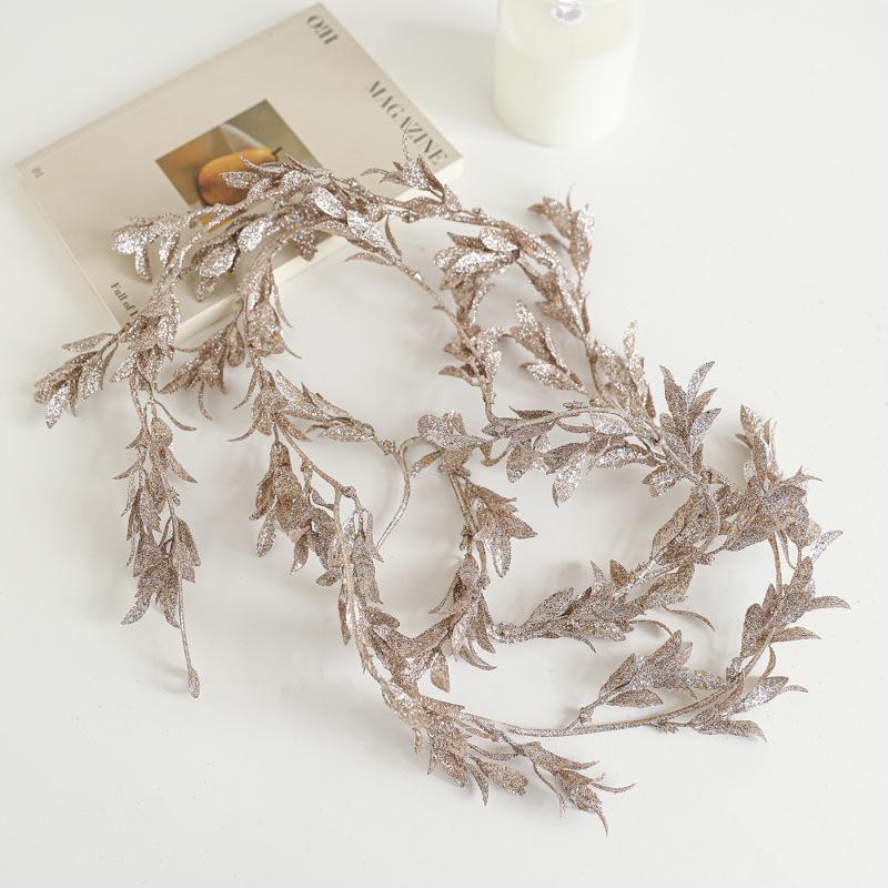 Christmas Vine & Branches: Champagne White & Gold Powder Tree Decor
