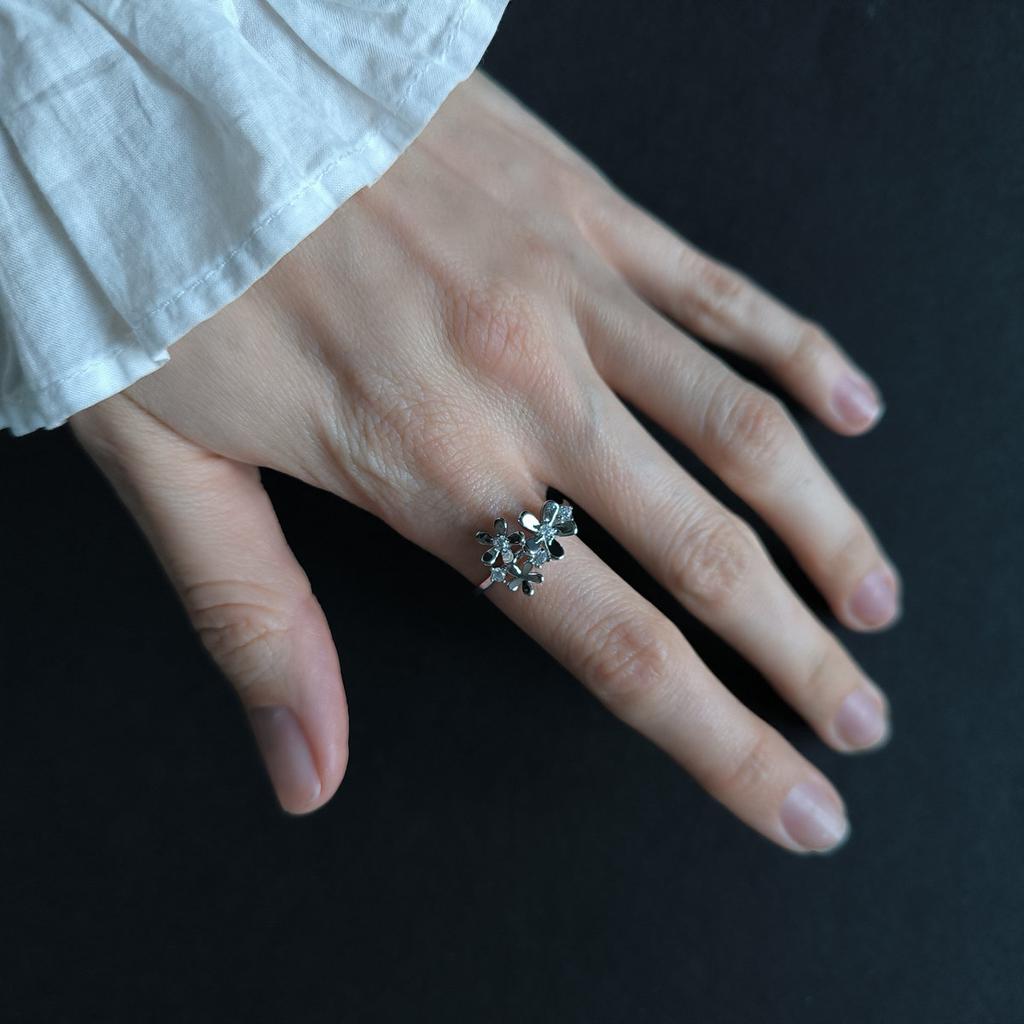 Silver Ring with Cubic Zirkonia, Product Weight 2.56 G (2208020)