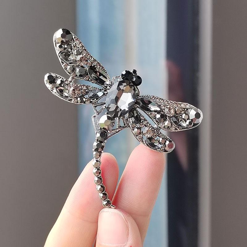 

Retro Butterfly Brooch (Gray) - Fashionable And Versatile Button For Dressing Up Clothes one size белый