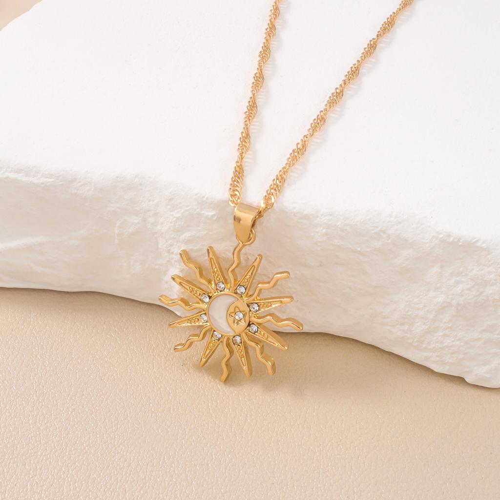 1Pcs Shining Rhinestone Unique Design Sun Star Moon Three In One Pendant Necklace Retro Women's Daily Versatile Party Jewelry