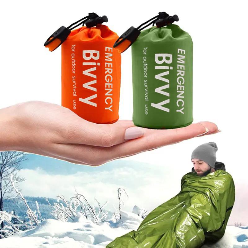 Acil Durum Uyku Tulumu Ultra Su Geçirmez Mylar Termal Battaniyeler Hafif Hayatta Kalma Uyku Tulumu Kamp Yürüyüş İçin Sıcak Tutar