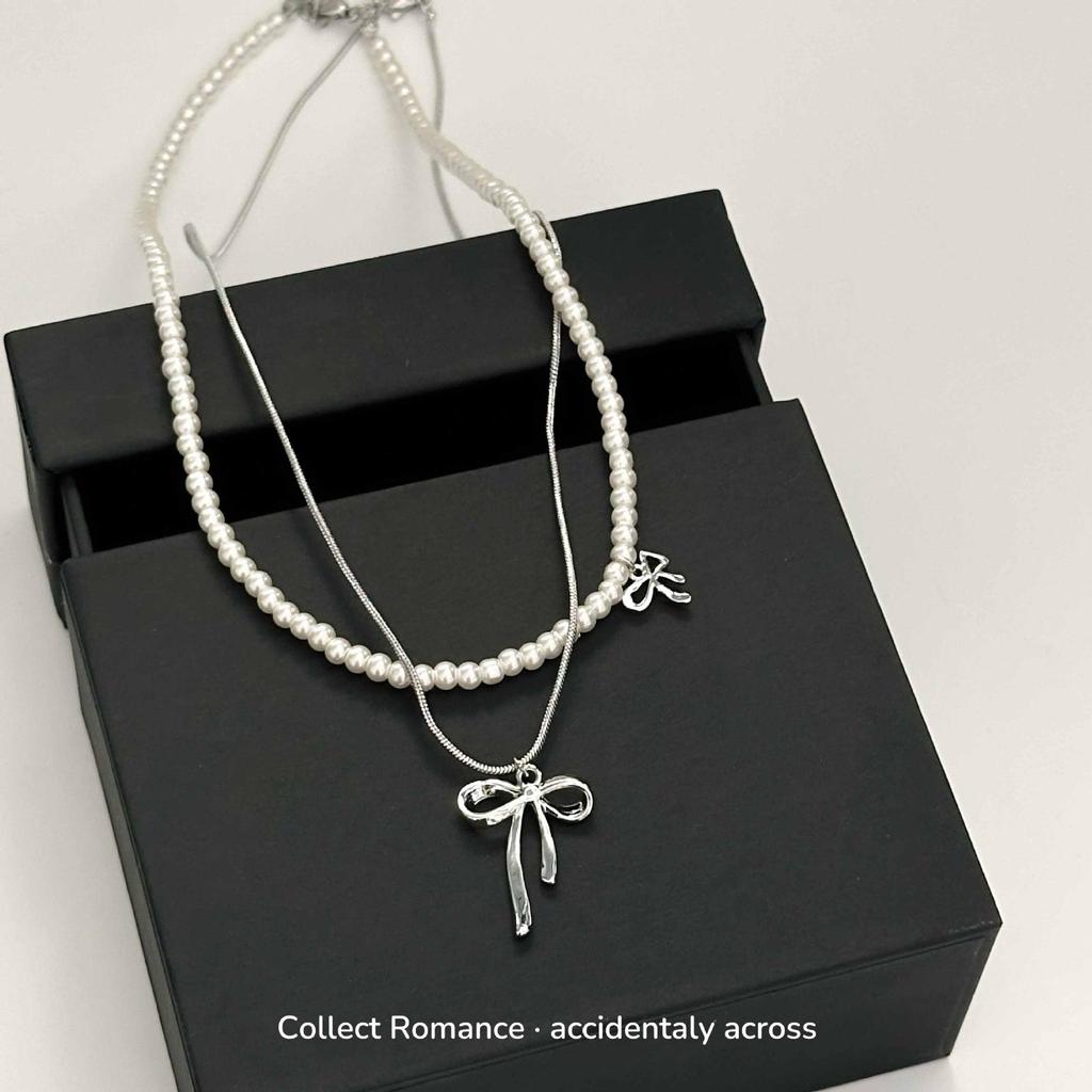 Korean Style Double-Layer Bow Pearl Necklace: Elegant, Sweet, Gentle Clavicle Chain for Women