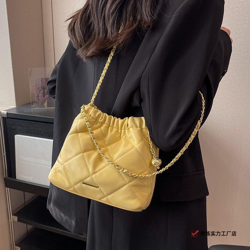 Premium sense small bag female new Internet celebrity diamond diamond chain bag popular shoulder small fragrant bag bucket bag