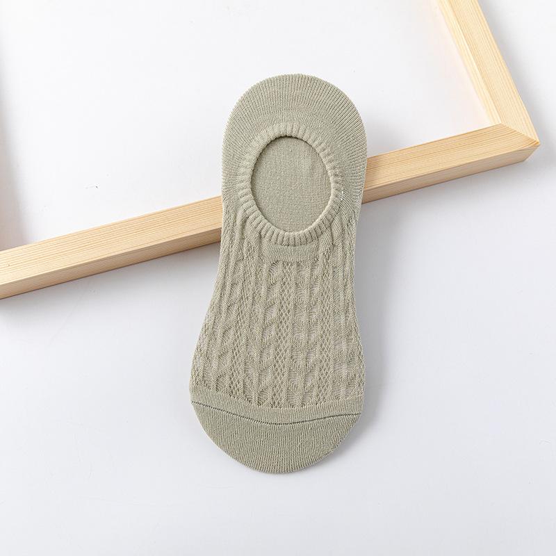 Spring and Summer Thin Invisible Socks for Women, Mesh Breathable Boat Socks That Won't Fall Off, Solid Color Socks