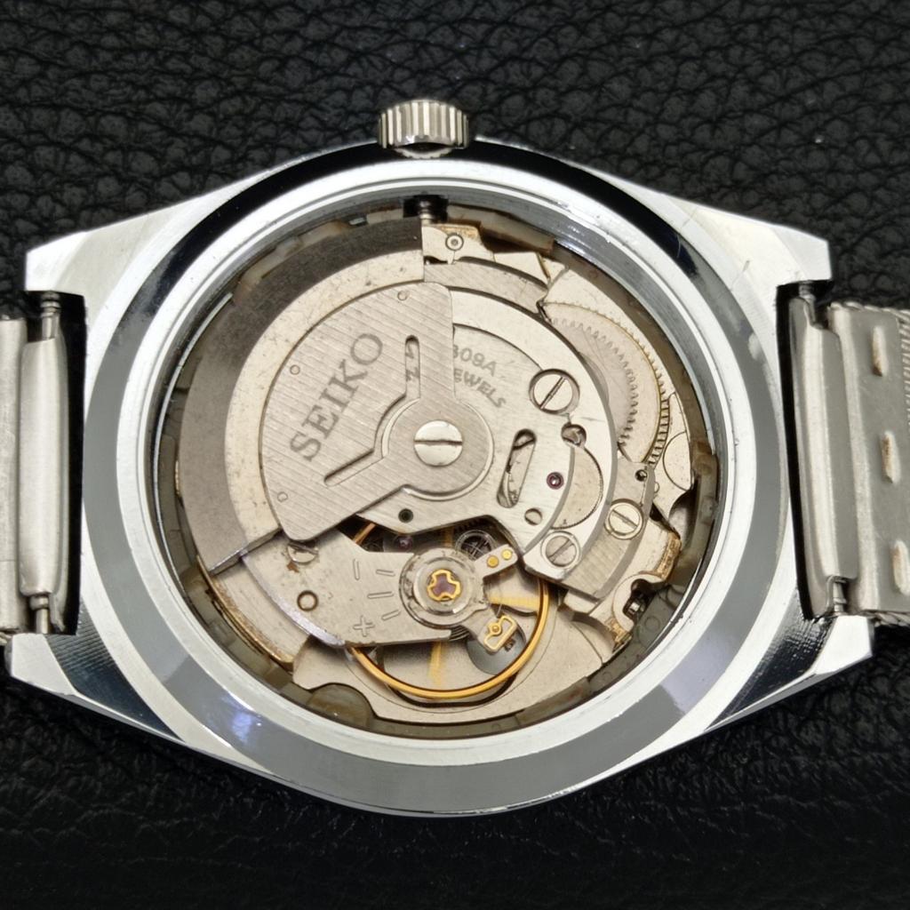 AUTOMATIC VINTAGE REFURBISHED SEIKO 5 JAPAN MENS GREEN DIAL WATCH A440667-9 Sk-a440667-1