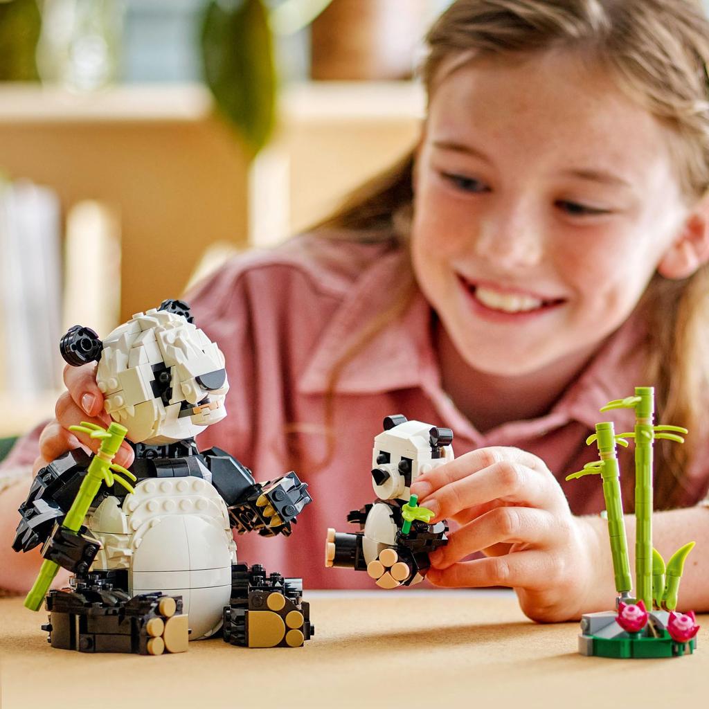 LEGO Creator Animals: Panda Family Toy - Birthday Present - Building Blocks - Girls, Boys, Children (Ages 8, 9, 10) - Animals - Creatures - 31165