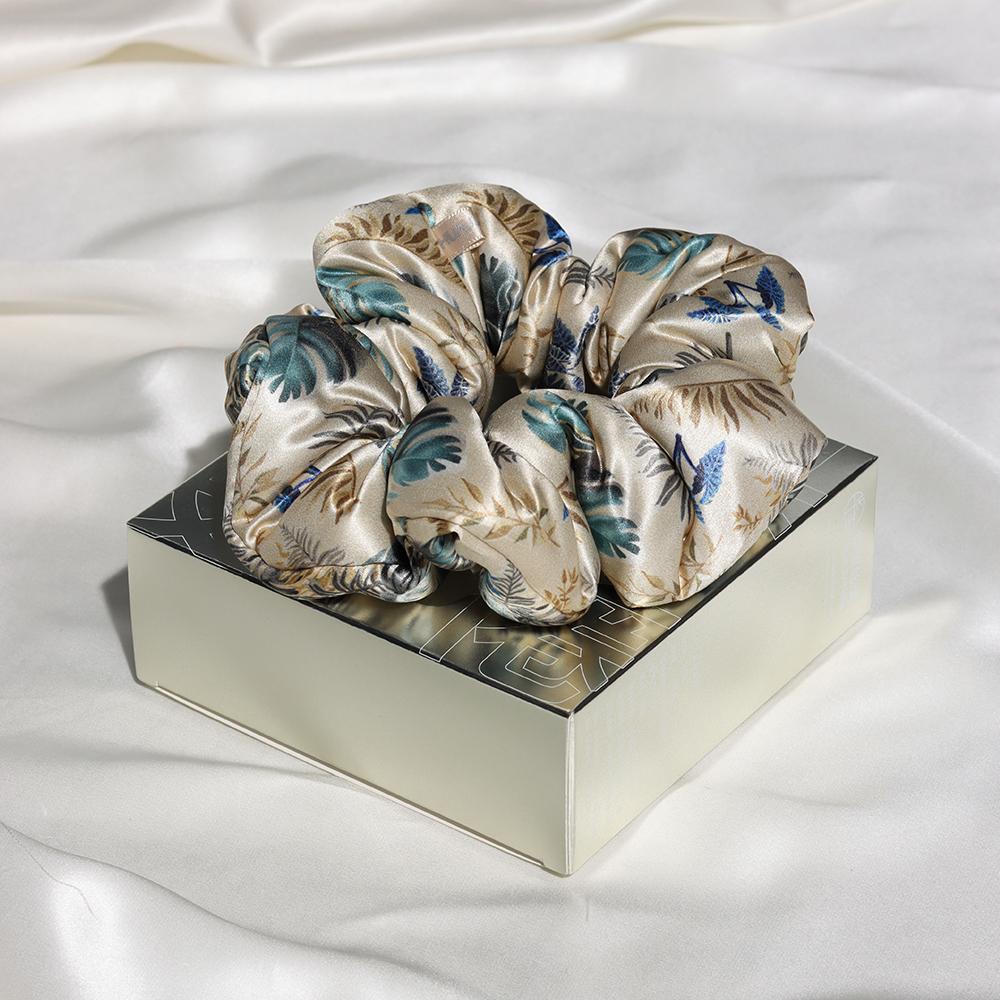 Digital Printing 6cm Silk Pillow Scrunchies New Design Custom logo Hair Ties Large  Scrunchy  22momme Hot Selling in the Market
